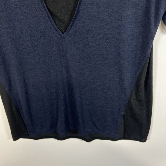 Vince stretch black navy blue V-neck Stretch tunic knit blouse Women’s size S - Picture 3 of 10